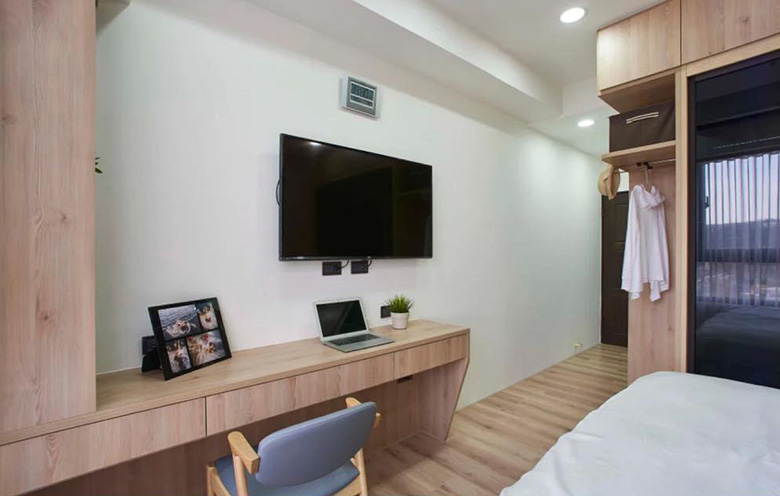 懸空床頭柜,床尾書桌